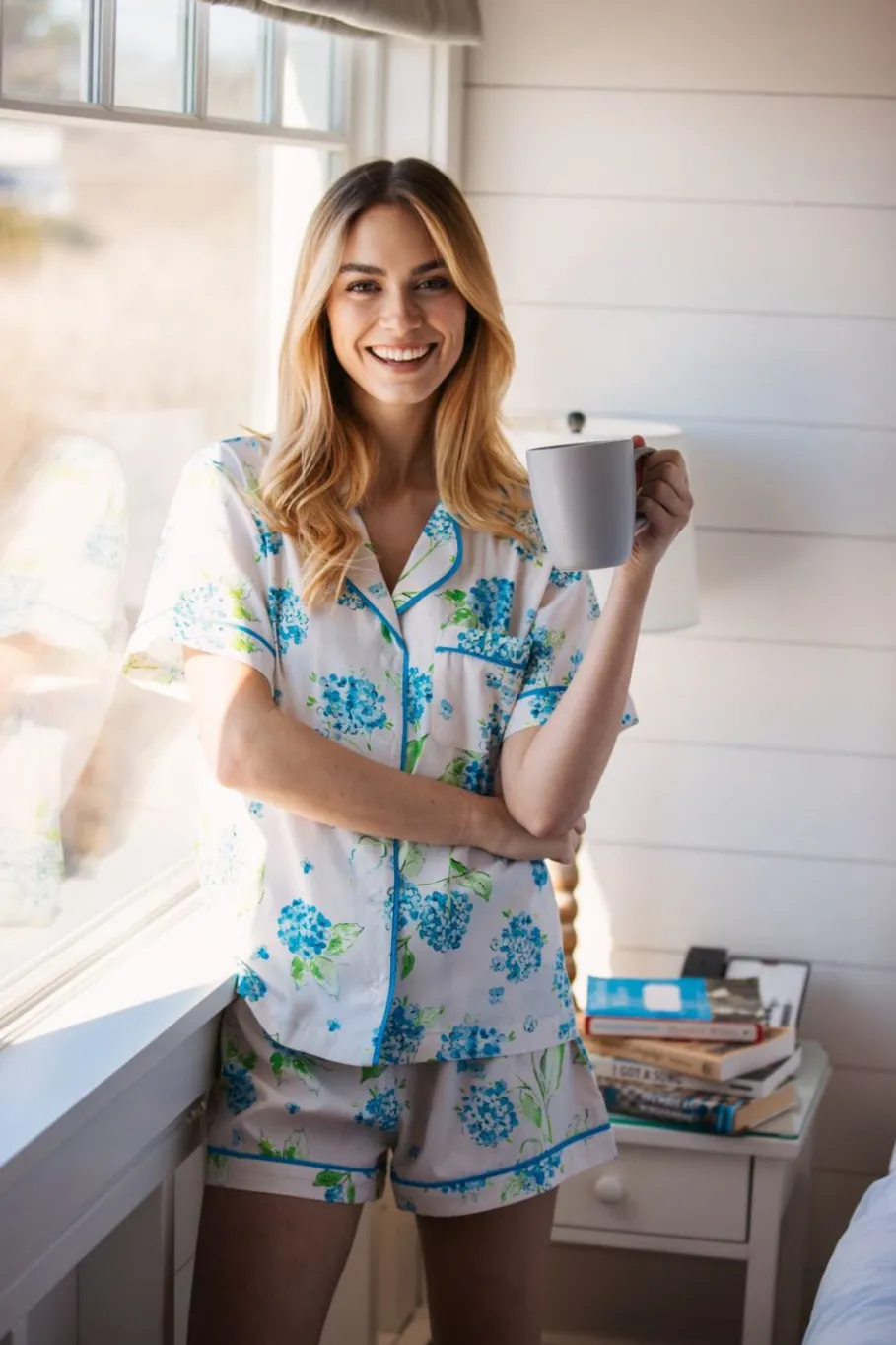 Best Kiel James Patrick Hydrangea Drawstring Shorts Pajama Set